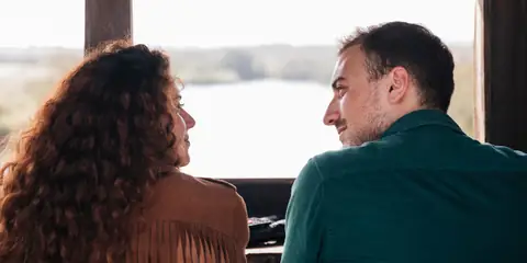 Can You Really Fall in Love at First Sight? New Data Says Yes