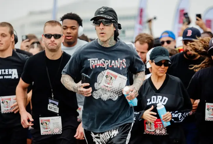 Travis Barker running 5K race